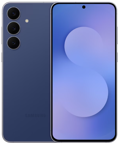 Ein blaues Samsung-Smartphone, das seine rückseitige Dreifachkamera und den vorderen Bildschirm mit einem blauen abstrakten Hintergrundbild zeigt.