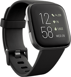 Eine schwarze Fitness-Smartwatch zeigt auf ihrem Display Schritte, Herzfrequenz, Kalorienverbrauch und das Datum an.