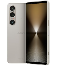Ein silbernes Sony-Smartphone mit dreifacher Kamera auf der Rückseite und einem beleuchteten Bildschirm mit geometrischem Muster.