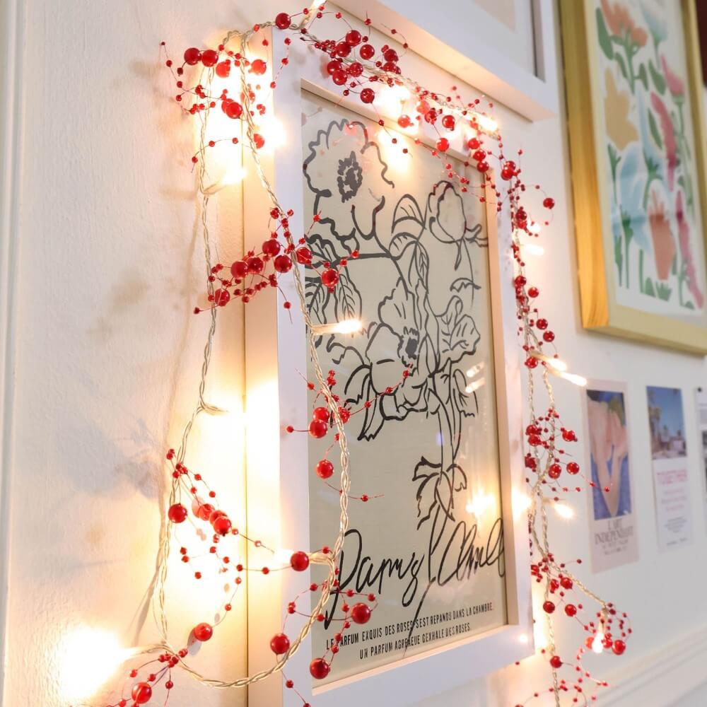 Christmas LED light chain with artificial pearls