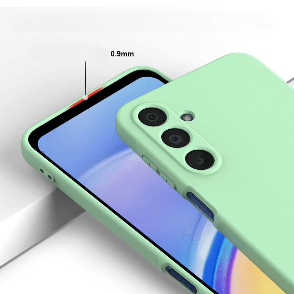 Die Cover-Discount Galaxy A16 Silikon Gummi Hülle mit Riemen bietet mintgrünen Schutz und eine 0,9 mm erhöhte Kamerakante für optimalen Schutz.