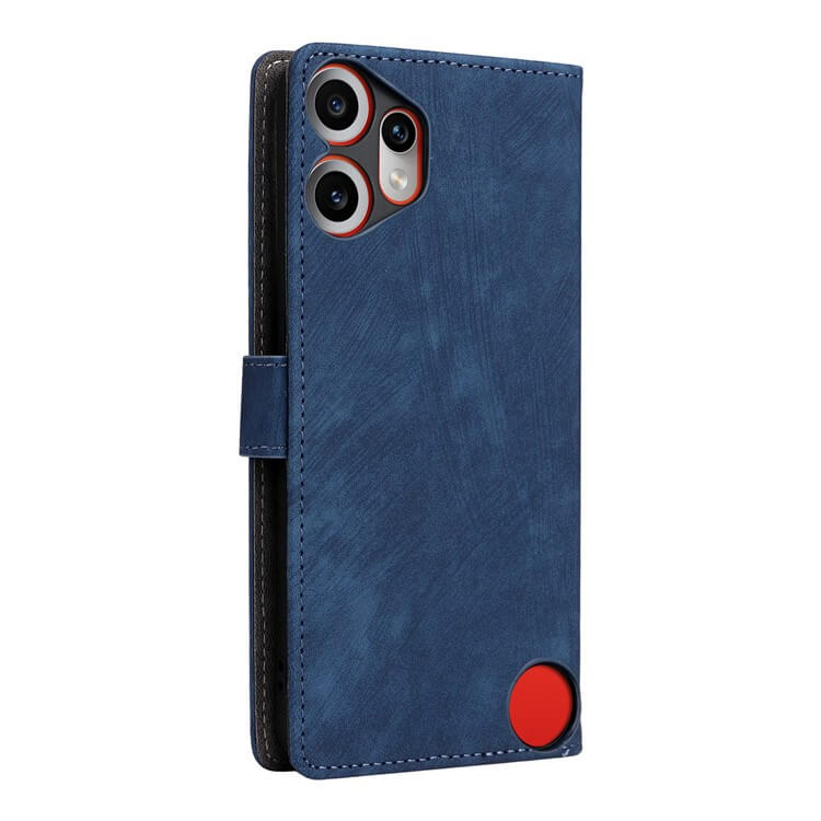 Die Cover-Discount Ledertasche "CMF Phone 2 Pro" bietet RFID-Blocker, einen roten Akzent an der Kamera und einen kleinen roten Kreis unten rechts.