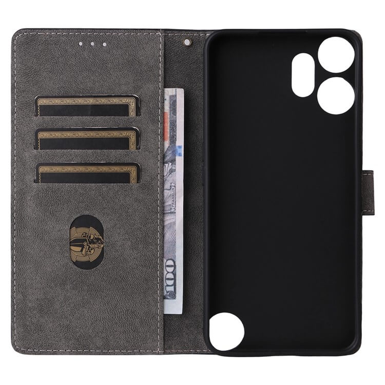 Die Cover-Discount CMF Phone 2 Pro - Ledertasche mit RFID Blocker ist eine schwarze Brieftasche mit drei Kartenfächern, einem Fach für Bargeld und einem leeren Handyfach auf der rechten Seite, das zusätzliche Sicherheit durch RFID-Schutz bietet.