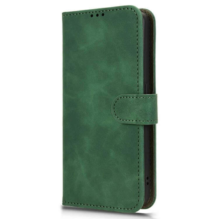 Cover-Discount CMF Phone 2 Pro - Solide Leder Etui Hülle mit Kartenfach und magnetischer Klappe, stehend und geschlossen präsentiert.