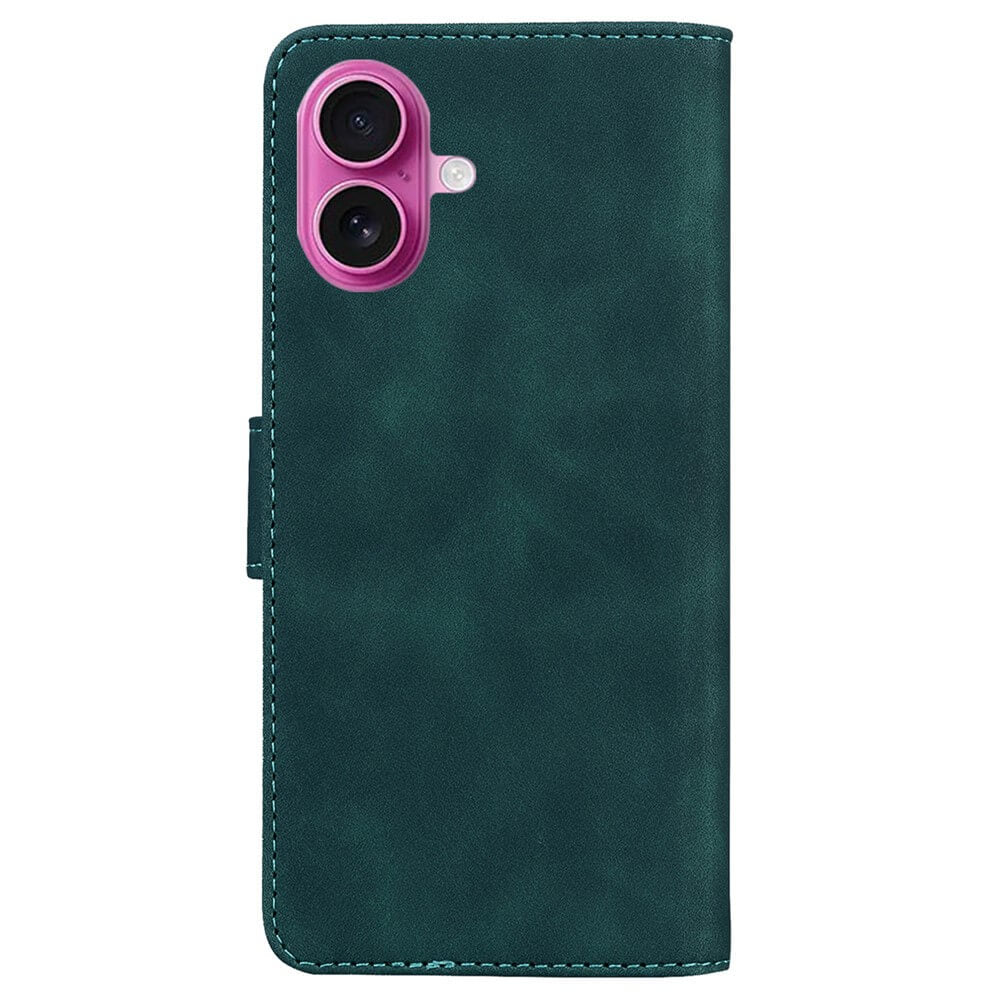 Die Cover-Discount iPhone 17 - Solide Leder Etui Hülle zeichnet sich durch dunkelgrünes PU-Leder mit sichtbaren Nähten und einer rosafarbenen Aussparung für die Dual-Kamera auf der Rückseite aus (von hinten).