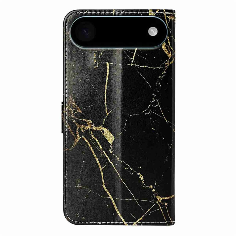 Das Cover-Discount iPhone 17 Air - Etui mit Marble Motiv ist eine schwarze Hülle mit einem goldenen Marmormuster und Kameraausschnitt, die Eleganz und Stil für Ihr iPhone 17 Air vereint.