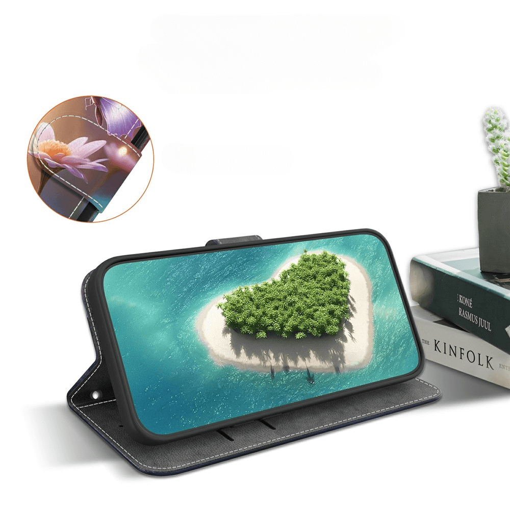 Die iPhone 17 Pro Max - Handytasche Klapphülle Motiv von Cover-Discount, hier im Inseldesign, umgeben von Büchern und einer Pflanze, ist ideal für Fans des einzigartigen Hülle mit Motiv Stils.