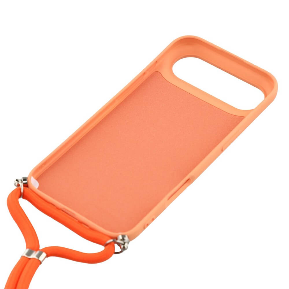 Die iPhone 17 Air - Hülle mit Umhängeband von Cover-Discount in Orange, schräg von oben fotografiert - stylischer TPU-Schutz und praktische Handykette für dein iPhone 17.