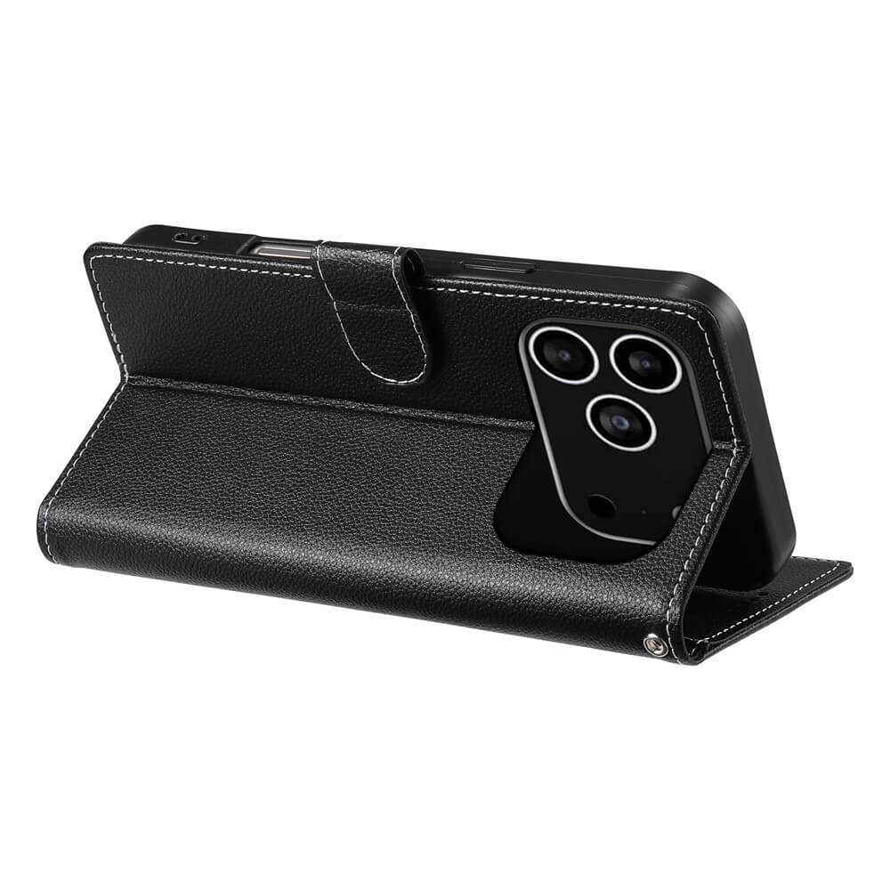 Das Cover-Discount iPhone 17 Pro - Leder Etui Hülle Struktura Design ist ein elegantes schwarzes Etui mit Standfunktion, ideal um Ihr Telefon im Querformat zu halten.