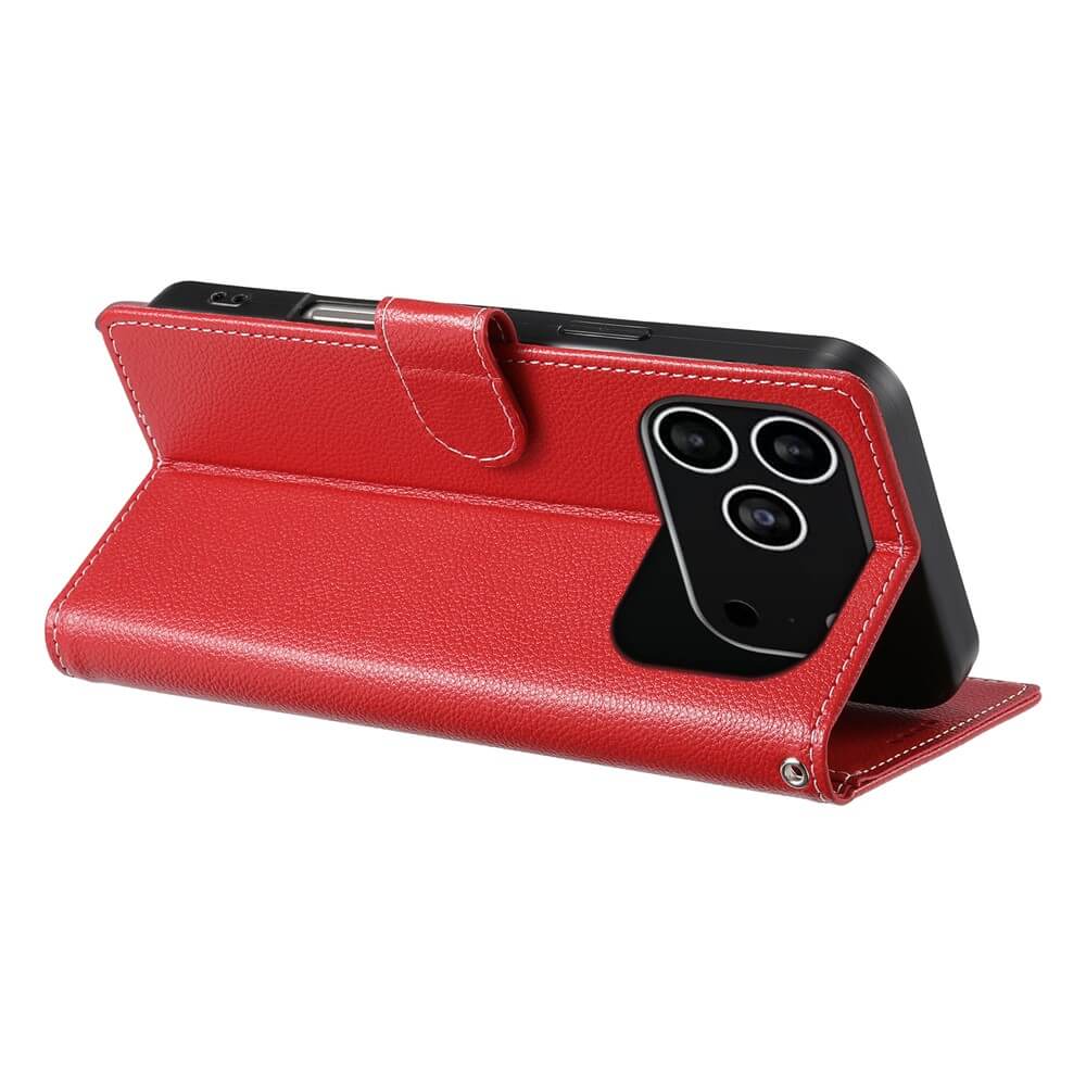 Ein iPhone 17 Pro in einer roten Struktura Design Leder Etui Hülle von Cover-Discount, waagerecht aufgeklappt.