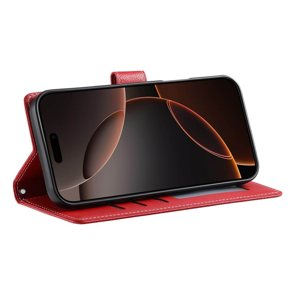 Cover-Discount iPhone 17 Pro - Leder Etui Hülle Struktura Design in Rot: Smartphone im Querformat aufgestellt, abstraktes Hintergrundbild auf dem Display.