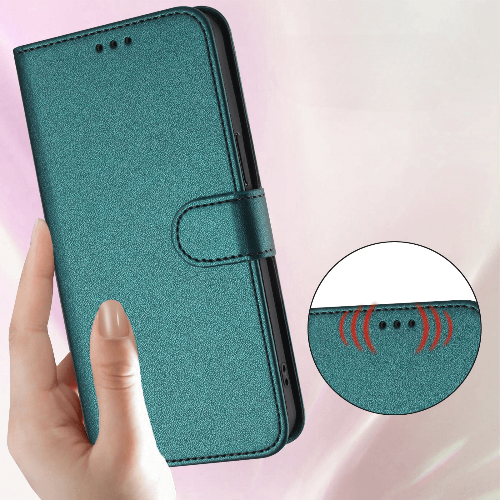 Eine Hand hält das iPhone 17 Pro Max Glänzendes Hüllen Etui mit Handschlaufe von Cover-Discount, ausgestattet mit PU-Leder-Material, Magnetverschluss, Schalllöchern und praktischen Kartenfächern - alles in Nahaufnahme.