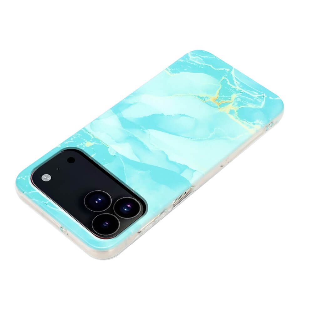 Das iPhone 17 Pro wird mit einer blau marmorierten Silikonhülle von Cover-Discount gezeigt, auf der die rückwärtige Kamera und die seitlichen Tasten zu sehen sind.