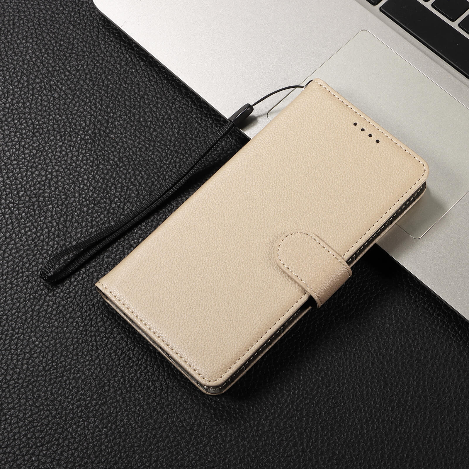 Galaxy S25 FE - Leather-look case with textured surface