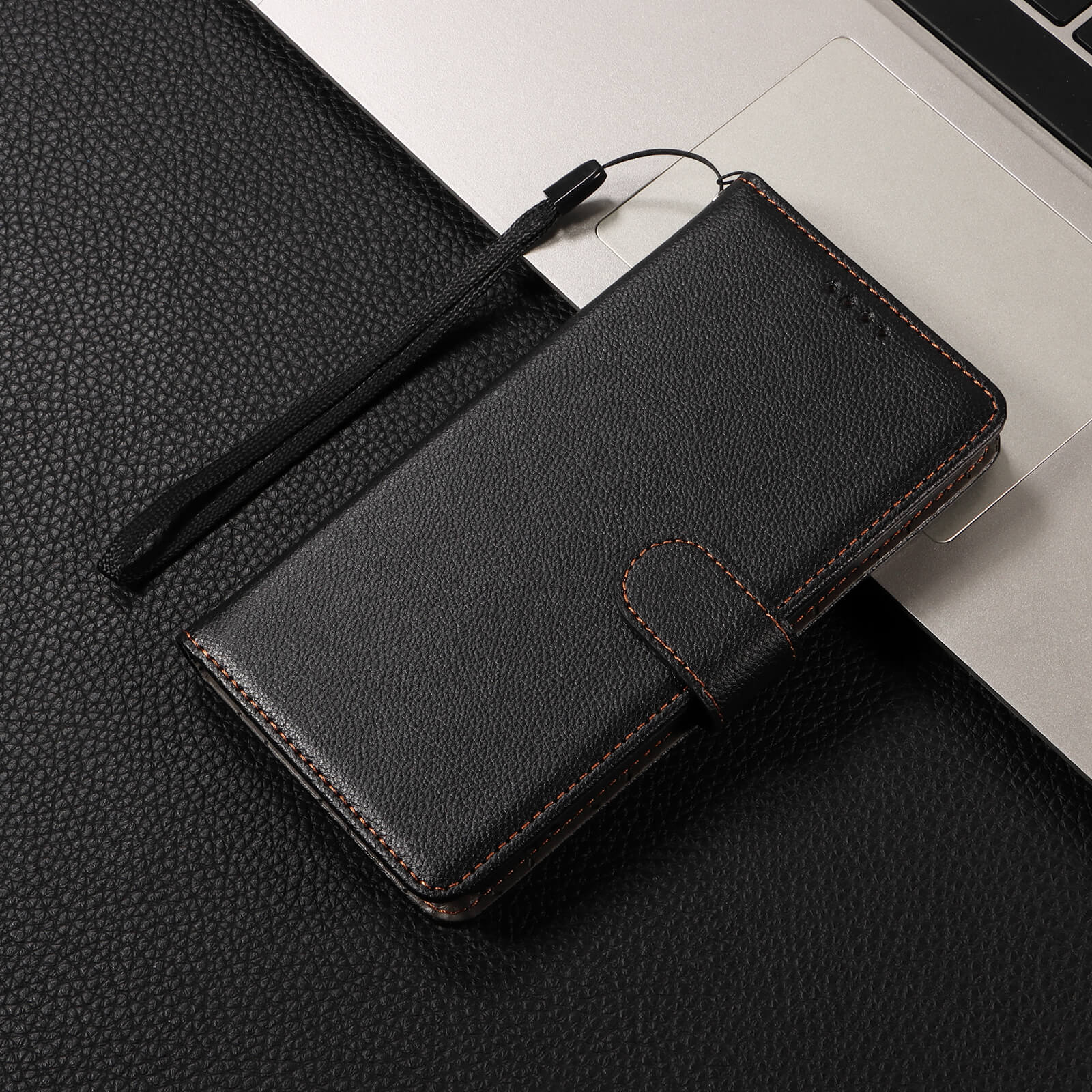Galaxy S25 FE - Leather-look case with textured surface