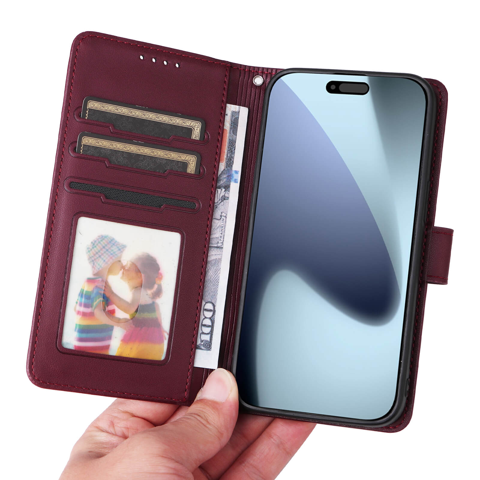 Eine Hand hält die Cover-Discount iPhone 17 Pro - Teilbare Brieftasche 2-in-1 Handyhülle mit Platz für Karten, Bargeld und Foto - ideal für stilvolle Organisation unterwegs.