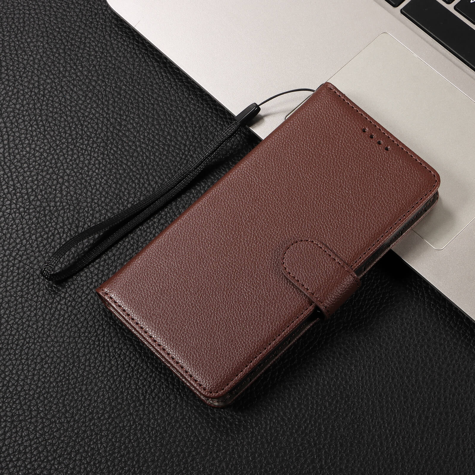 OPPO Find X9 - Leather-look case with textured surface