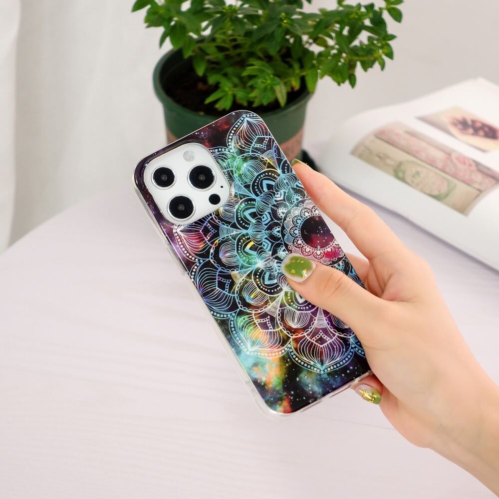 iPhone 15 - Coque luminescente en silicone