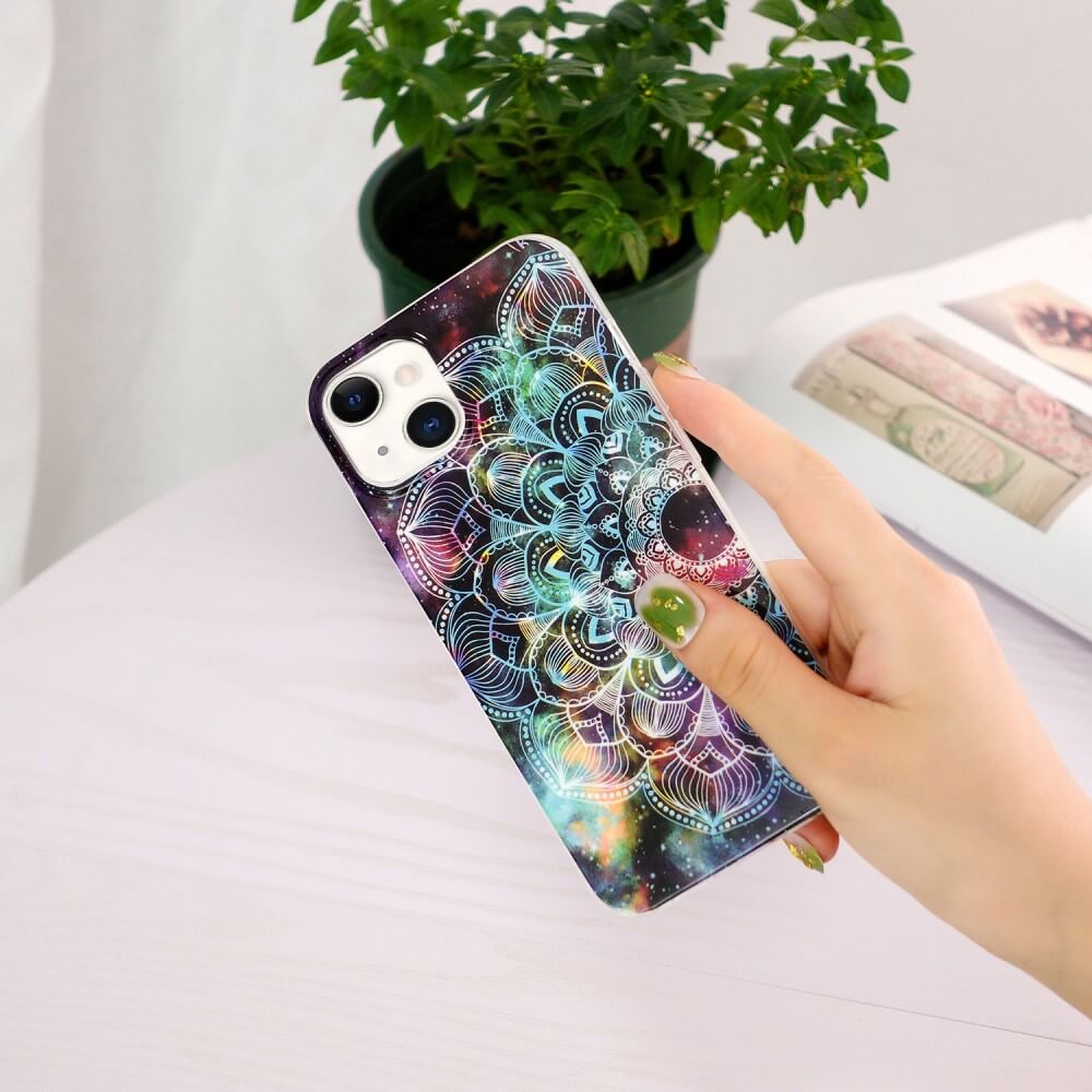 iPhone 15 - Coque luminescente en silicone