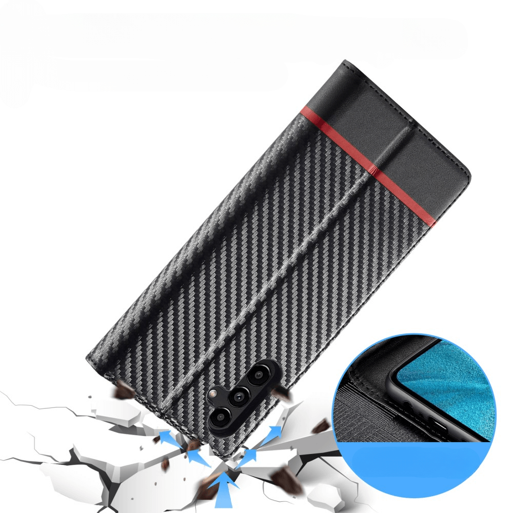 Die LC.IMEEKE Galaxy A55 - Carbon Fiber Hülle in Schwarz mit rotem Streifen verfügt über ein sportliches Design und schützt das Galaxy A55 vor Stößen.