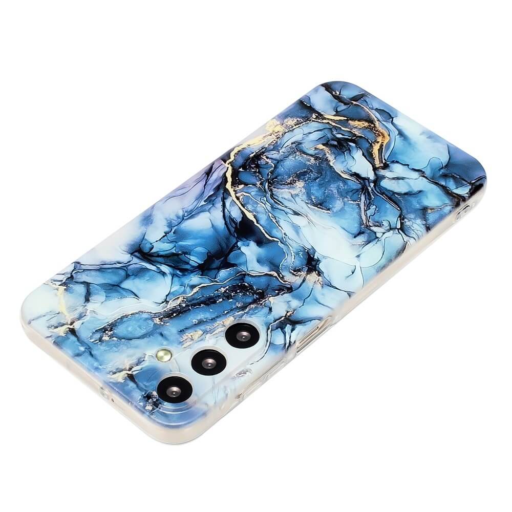 Die Cover-Discount Galaxy A55 - Handyhülle Marble hat ein stylisches blau-schwarz-goldenes Marmordesign, einen strapazierfähigen TPU-Schutz und passt perfekt zur dreifachen Rückkamera des Galaxy A55.