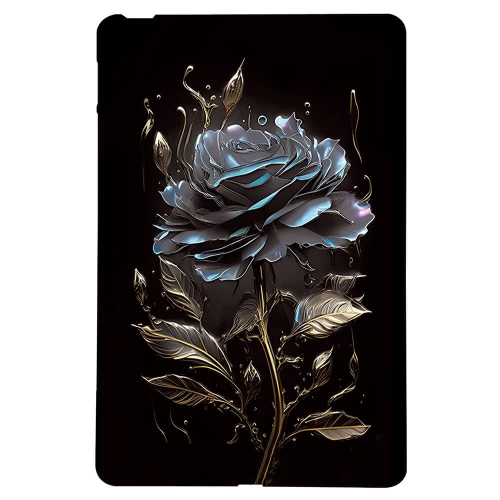 Die Kindle Paperwhite 2024 - Schutzhülle TPU mit Motiv von Cover-Discount zeigt ein digitales Artwork einer leuchtenden blauen Rose mit goldenen Blättern auf Schwarz und bietet stilvoller und flexibler Rundumschutz für Ihren E-Reader.