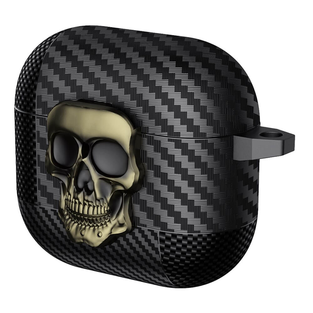 Die Cover-Discount AirPods 4 Skull Schutzhülle mit Karabiner bietet robusten Schutz in Carbon-Optik und ein markantes Metallic-Schädel-Design auf der Vorderseite - praktisch mit Karabiner für einfaches Befestigen.