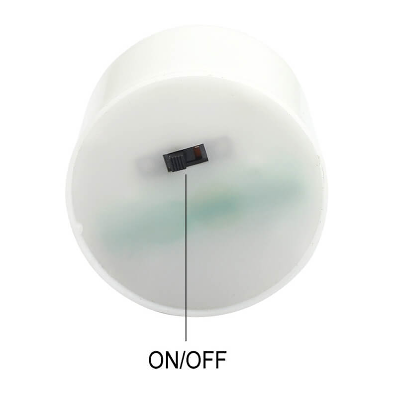 Das Cover-Discount 6er Set LED Solar Teelichter verfügt über weiße, runde Lichter mit schwarzen Ein-/Ausschaltern mit der Aufschrift ON/OFF, ideal für den Außenbereich mit realistischen LED-Flammen und wetterfestem Design.