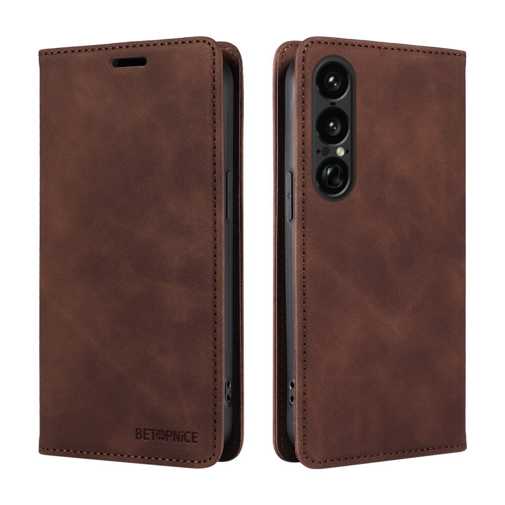 Das Cover-Discount Sony Xperia 1 VII Vintage Flip Case, hier geöffnet und geschlossen abgebildet, verfügt über eine Kameraaussparung sowie eine Brieftaschenfunktion für Karten und Bargeld.