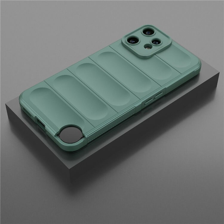 Die Cover-Discount CMF Phone 2 Pro - Rugged Protective Hülle verfügt über ein strukturiertes Design und bietet maximalen Schutz für Ihr Gerät, hier auf einer grauen rechteckigen Plattform.