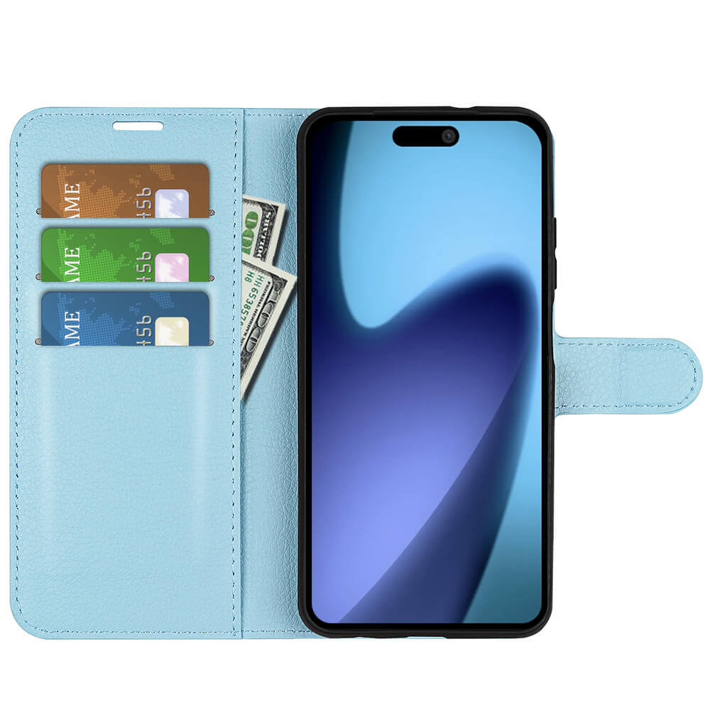 Die Cover-Discount iPhone 17 Air Leder Etui Hülle in Blau verfügt über einen Magnetverschluss und geräumige Taschen, in denen Ihr Smartphone, drei Karten und Bargeld sicher verstaut werden können.