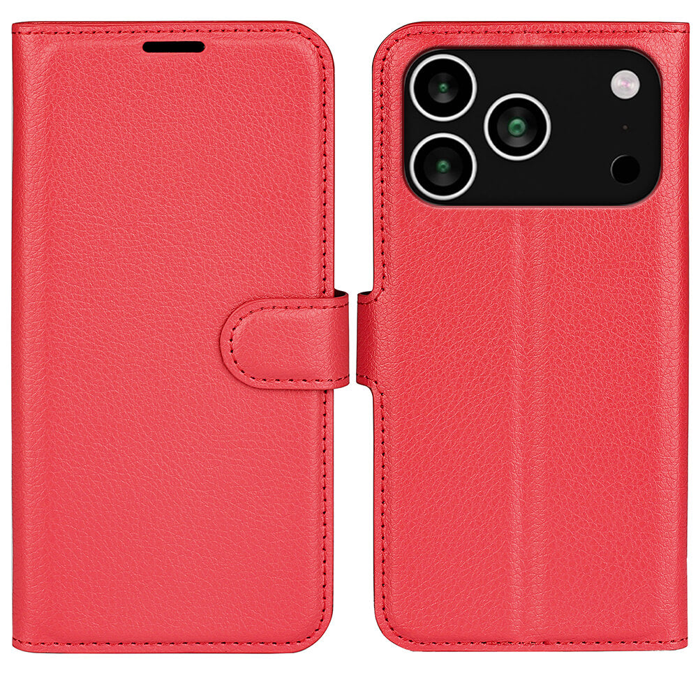 Cover-Discount's iPhone 17 Pro Max - Leder Etui Hülle in Rot, mit einem Klappdeckel und praktischen Kartenfächern, wird geöffnet gezeigt, um den präzisen Kameraausschnitt auf der Rückseite hervorzuheben.