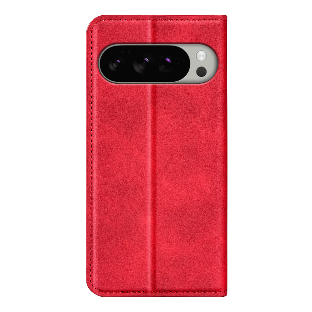 Das Cover-Discount Google Pixel 10 Pro XL Stand Flip Case Hülle aus rotem Leder ist mit sichtbaren Nähten versehen und bedeckt Ihr Smartphone, wobei der Kamerabereich an der Oberseite frei bleibt.