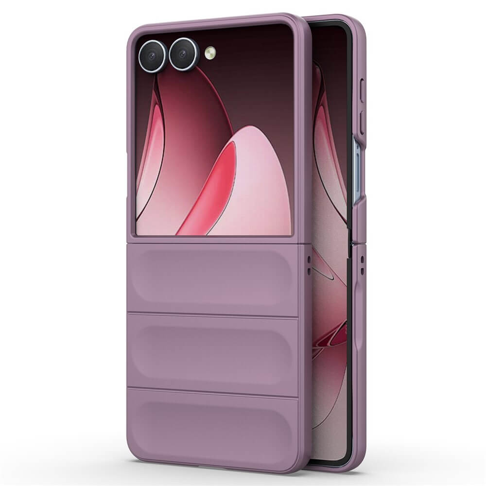 Die Cover-Discount Galaxy Z Fold7 - Robuste Schutzhülle in Lila Galaxy auf einem faltbaren Smartphone mit rosa abstraktem Hintergrundbild, bietet maximalen Schutz und ein stylisches, robustes Schutzhüllen-Design.