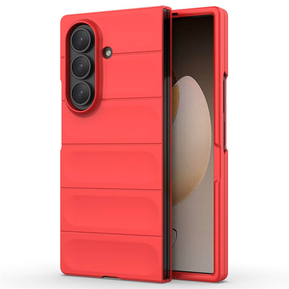 Die Cover-Discount Galaxy Z Fold7 - Rugged Protective Hülle in rot bietet maximalen Schutz mit einer strukturierten Hülle, robustem Design, dreifachem Kameraausschnitt auf der Rückseite und einem teilweise aufklappbaren Bildschirm.