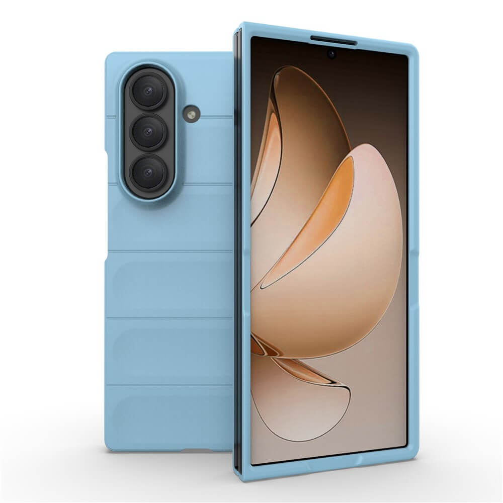 Die Cover-Discount Galaxy Z Fold7 - Rugged Protective Hülle in Hellblau ist gefaltet und aufgeklappt mit eingeschaltetem Bildschirm abgebildet und bietet dank ihres robusten, schützenden Designs maximalen Schutz.