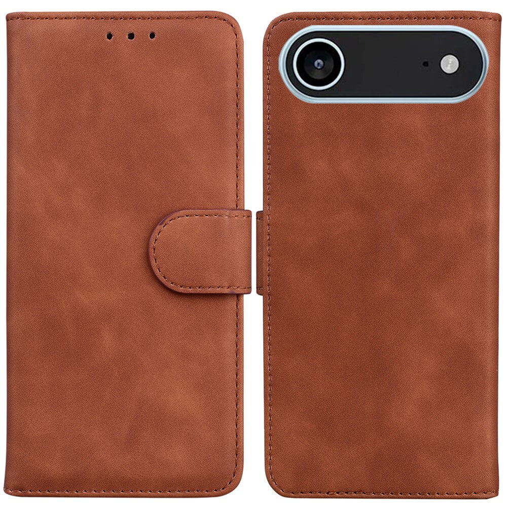 Die Cover-Discount iPhone 17 Air - Solide Leder Etui Hülle in Braun besitzt Kameraausschnitt, Magnetverschluss und Kartenfach und lässt sich offen sowie geschlossen nutzen.