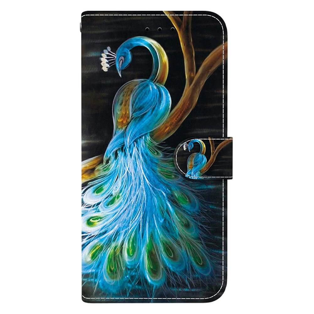 Die Cover-Discount iPhone 17 Air Klapphülle zeigt einen farbenfrohen Pfau auf einem Ast und bietet stilvollen Schutz sowie Kartenfächer für Ihr iPhone 17.