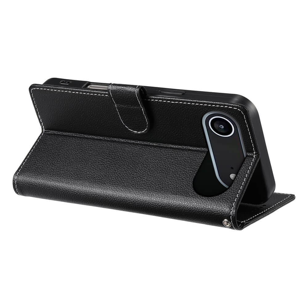 Cover-Discount iPhone 17 Air - Leder Etui Hülle Struktura Design: Schwarzes Etui mit weißer Naht, Kartenfächern und Standfunktion - stilvoller Schutz und praktische Klapphülle in einem.