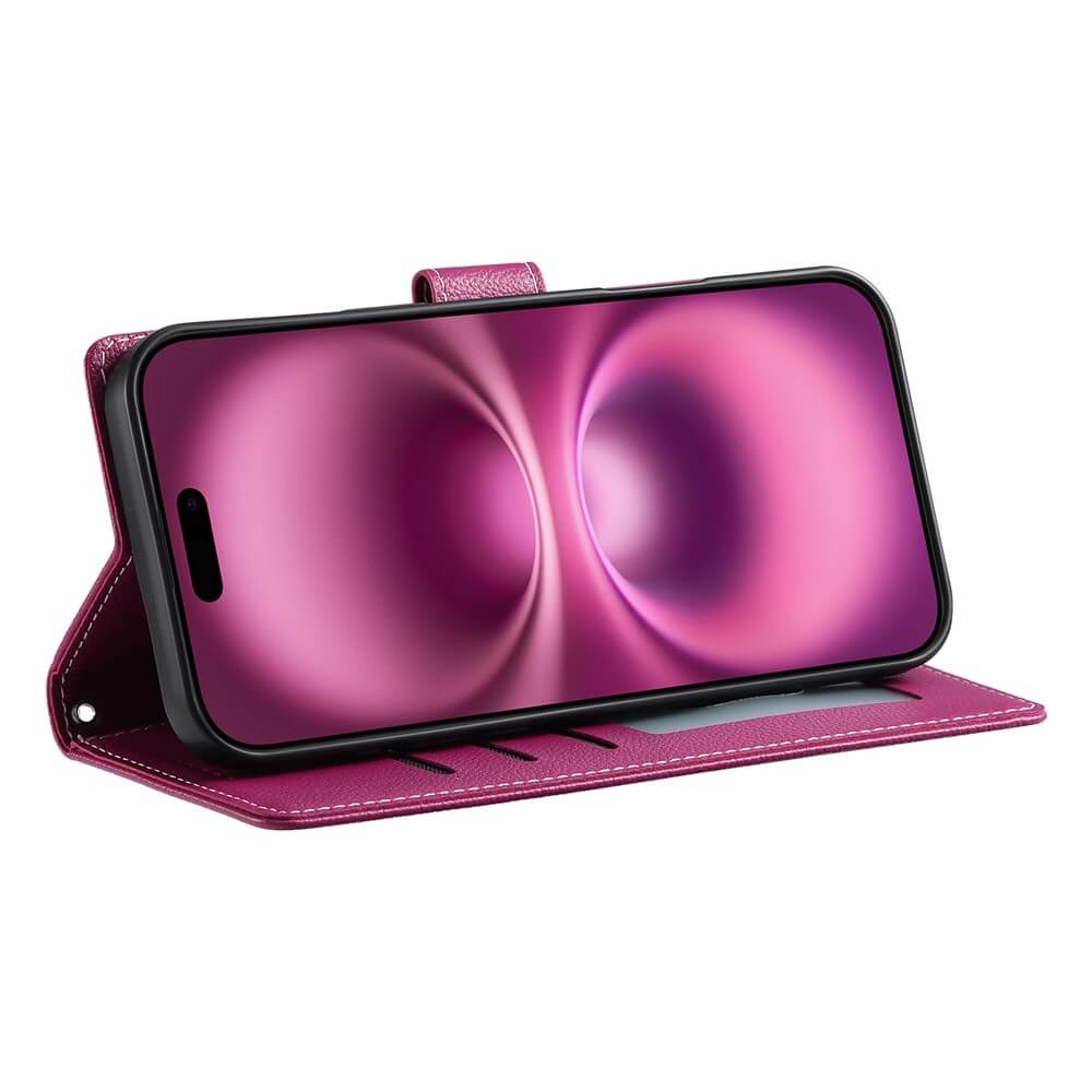 Ein iPhone 17 Air in einer rosafarbenen Leder Etui Hülle Struktura Design von Cover-Discount liegt waagerecht in seiner Hülle mit Kartenschlitzen und zeigt einen rosafarbenen abstrakten Bildschirm.