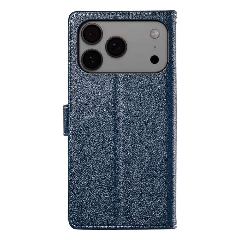 Die Cover-Discount iPhone 17 Pro Max - Leder Etui Hülle Struktura Design in Blau bietet Brieftaschenfunktion, passgenauen Sitz und stilvollen Schutz mit sichtbarer Kamera.