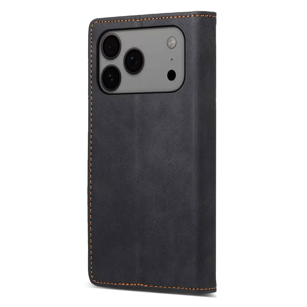 Die Cover-Discount iPhone 17 Pro Max Flip Case mit RFID Blocker ist eine schwarze Lederhülle mit brauner Naht, die Rücken und Seiten schützt.