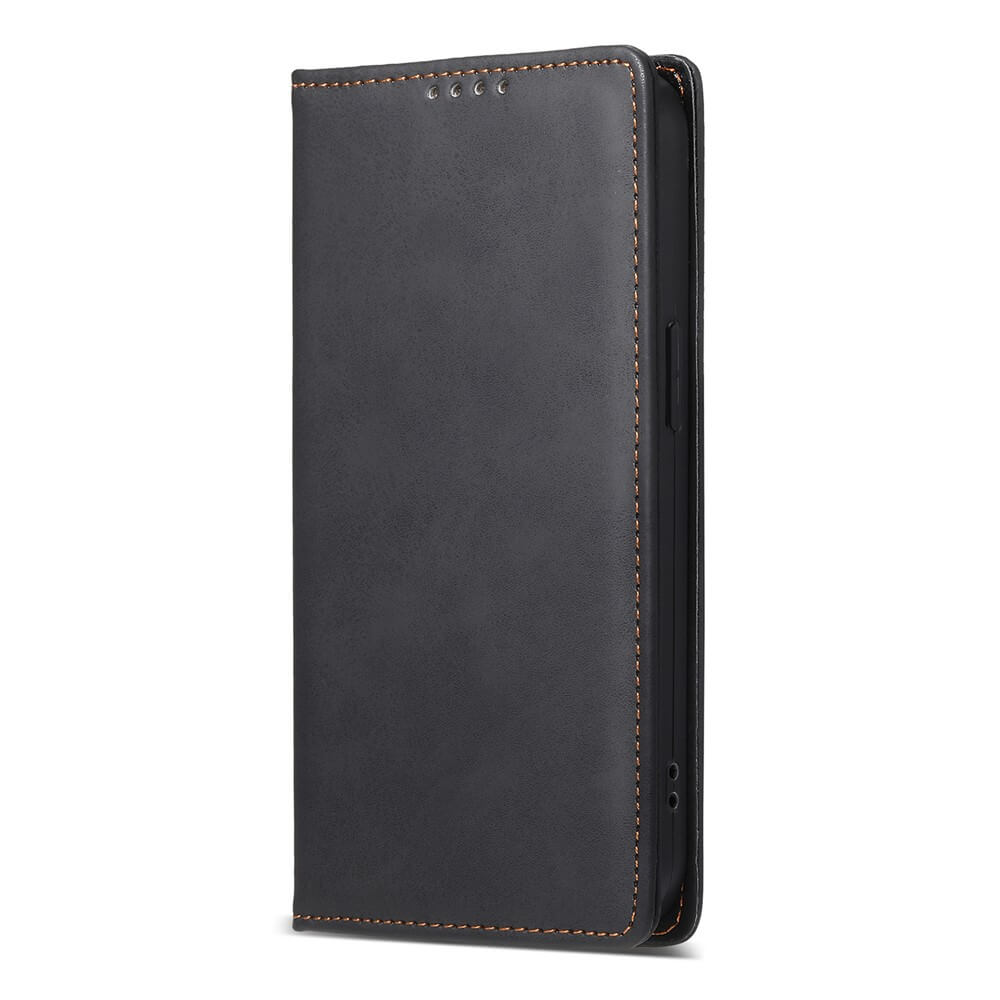 Das Cover-Discount iPhone 17 Pro Max - Flip Case mit RFID Blocker in schwarzem Leder mit braunen Nähten ist geschlossen und stehend abgebildet. Es bietet RFID-Schutz, um Ihre Karten sicher zu halten.