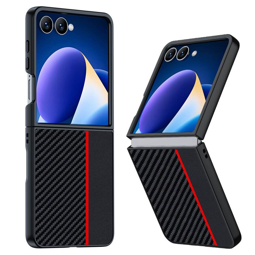 Zwei Galaxy Z Flip7 Smartphones in schwarzen LC.IMEEKE Hülle Carbon Fiber Cases mit roten Streifen, geschlossen und teilweise geöffnet dargestellt.