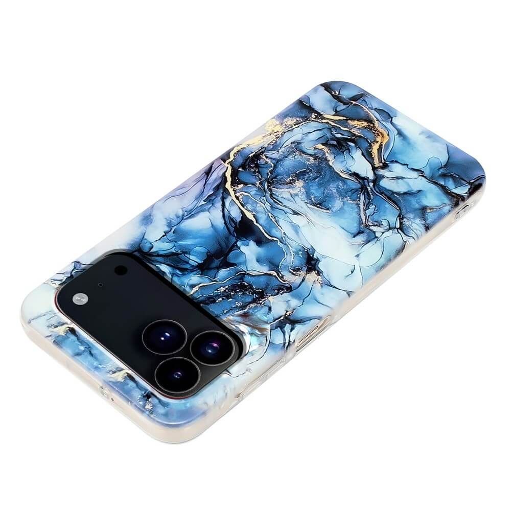 The Cover-Discount iPhone 17 Pro Max - Silikon Hülle mit Marble Motiv in Blau und Gold schützt dein Handy stilvoll mit coolem Marmor-Design und Kameraaussparung. Ideal als trendige Marmor Handyhülle.