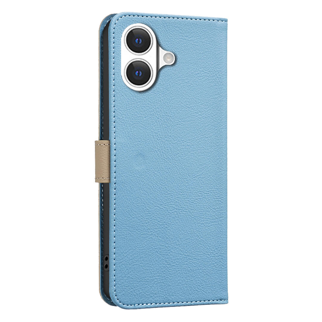 Die BINFEN Color iPhone 17 - BINFEN Ledertasche Floral in Hellblau, mit floraler Prägung und zwei Kameraausschnitten, ist aufrecht und teilweise geöffnet dargestellt.