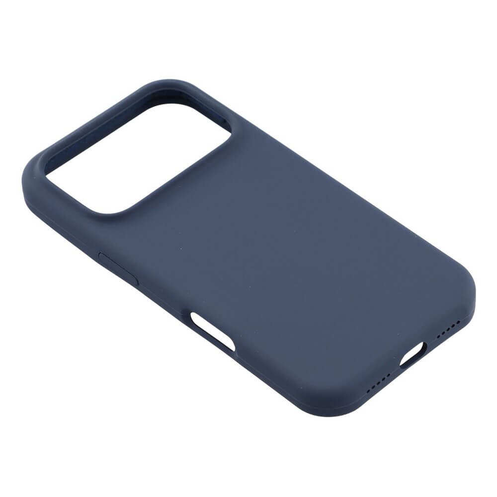 Die Cover-Discount iPhone 17 Pro Max - Solide Silikonhülle in Dunkelblau bietet schlanken Schutz und Soft-Touch-Oberfläche mit präzisen Aussparungen für Kamera, Tasten und Ladeanschluss. Präsentiert auf weißem Hintergrund.