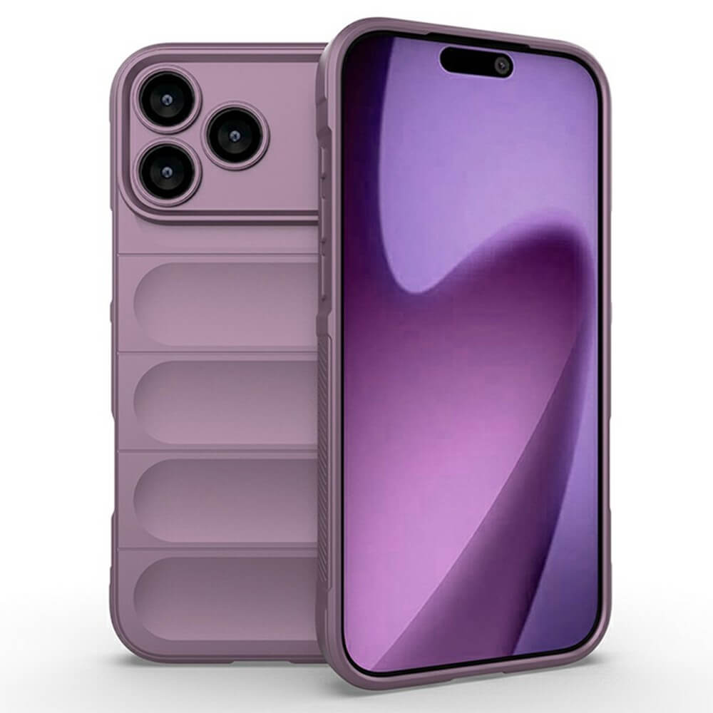 Lila Smartphone-Hülle mit dreifacher Kamera und mattem Finish, Vorderseite im Farbverlauf mit schwarzem Ausschnitt.
