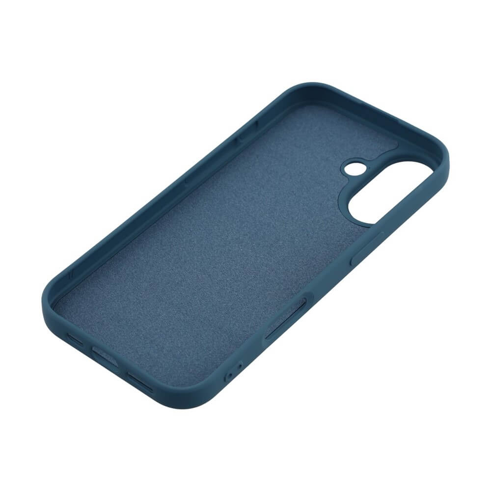 Blaue Handyhülle mit weicher Innenauskleidung und präzisen Aussparungen für Kamera und Tasten.