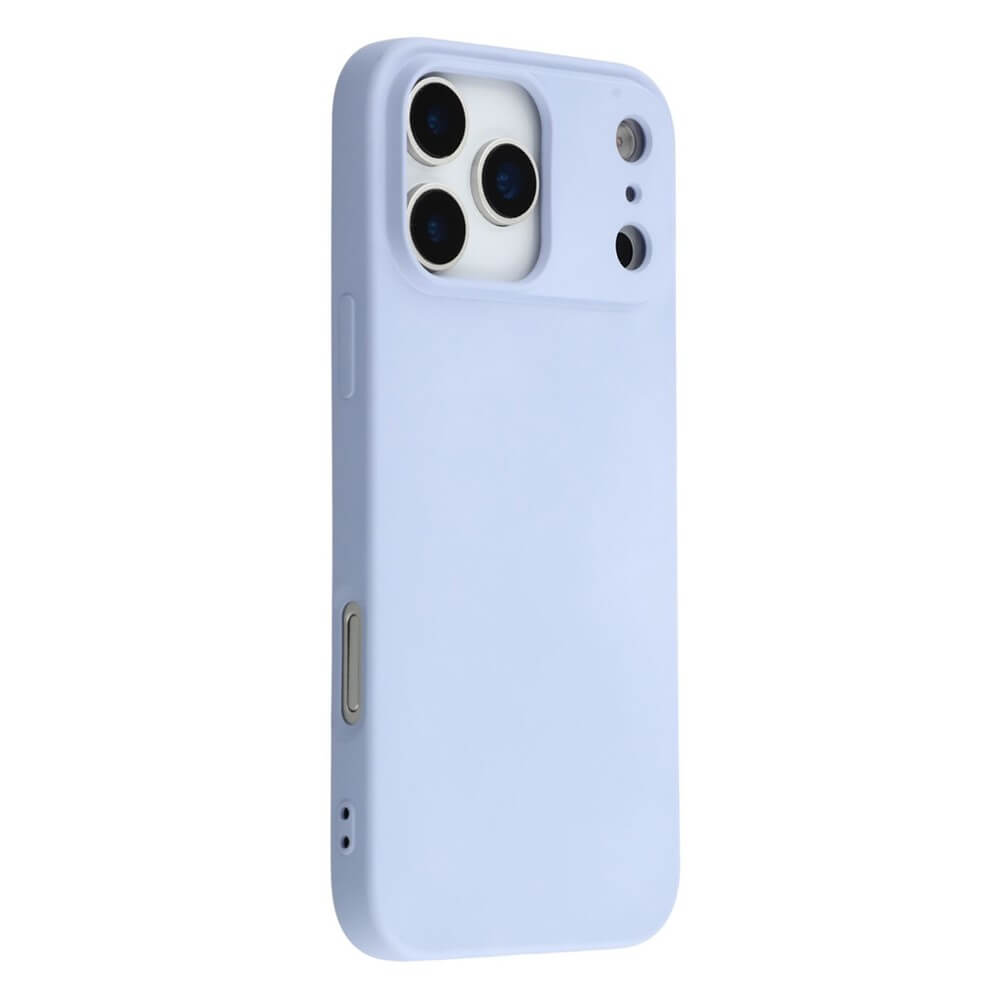 Hellblaues Smartphone-Case mit präzisen Aussparungen für Dreifachkamera und Blitz, matter Oberfläche, abgerundete Kanten.
